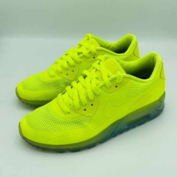 Men’s Nike Air Max 90 ID Hyperfuse Athletic Shoe 9 main image 4